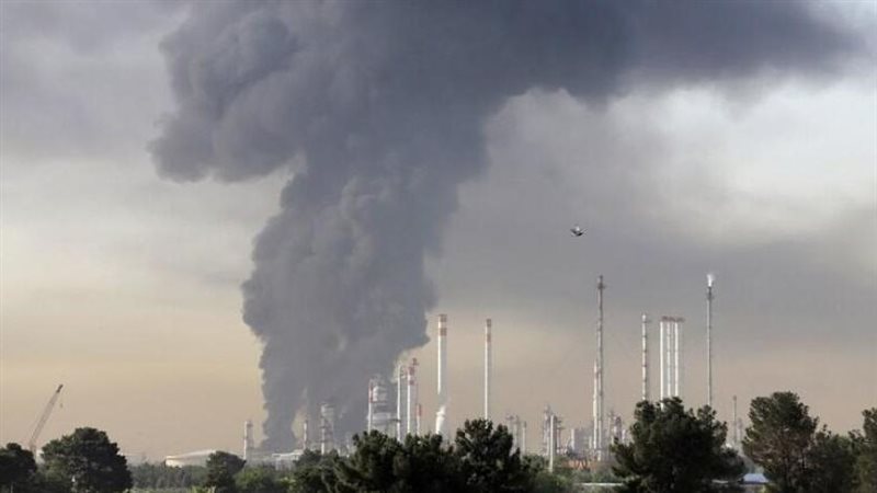 متجاهلة دعوات ترامب، أوكرانيا تستهدف مصفاة نفط روسية