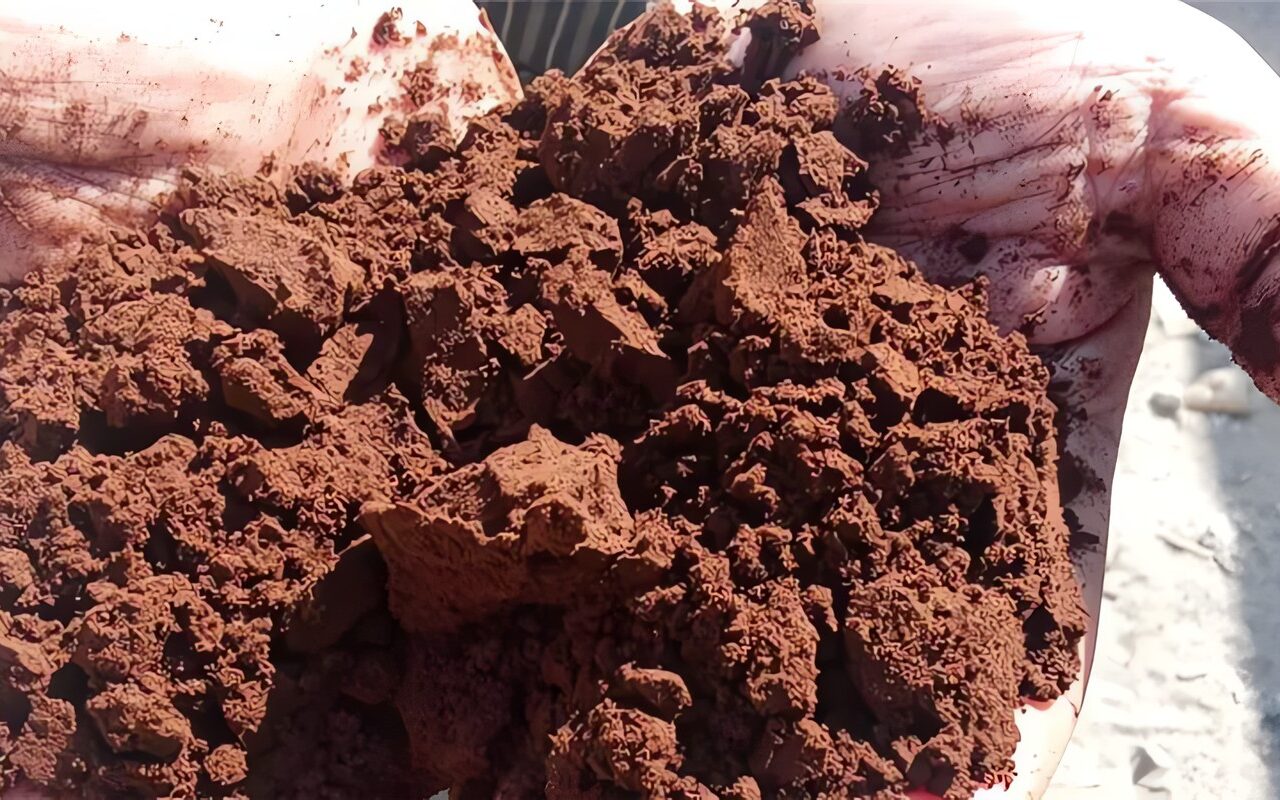 تموين الفيوم يتحفظ على سيارة محملة بطني قهوة مجهولة المصدر