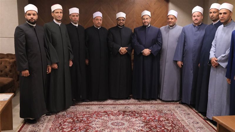 بعد توجيهات السيسي، البحوث الإسلامية يطلق قافلة توعوية إلى الواحات البحرية