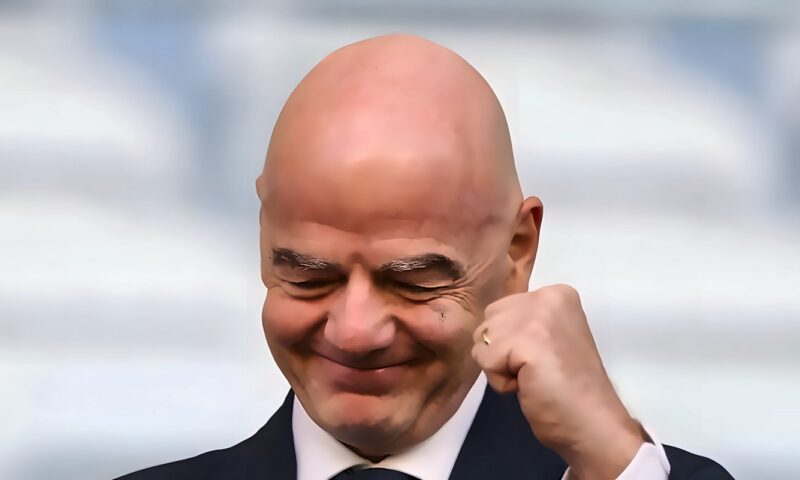 إنفانتينو يغازل أفريقيا بمليار دولار