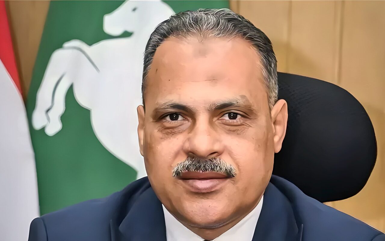 محافظ الشرقية يتابع الحلول العاجلة لشكاوى المواطنين