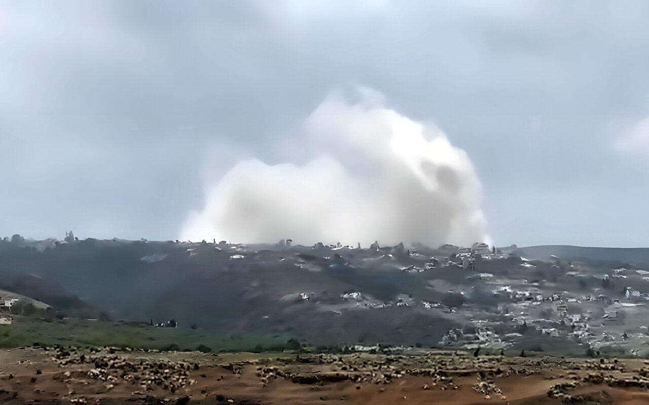 جيش الاحتلال ينفذ تفجيرات ضخمة في جنوب لبنان
