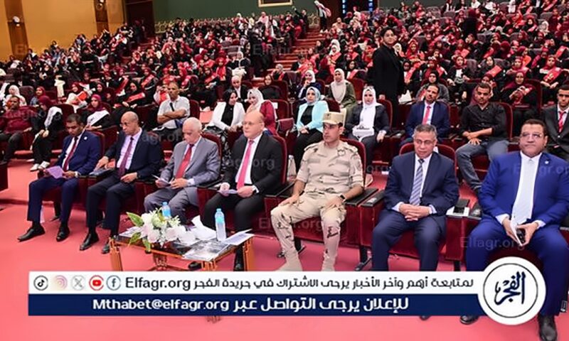 النعماني: يشهد حفل كورال جامعة سوهاج وسط تفاعل طلابي وأجواء وطنية