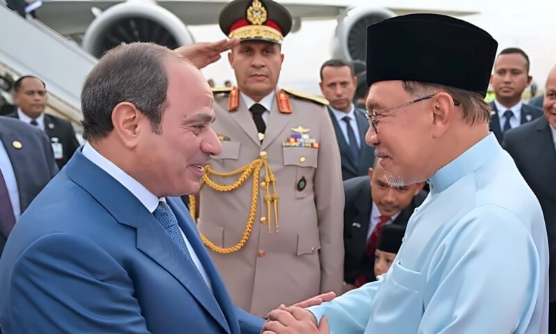 السيسي يقود العلاقات المصرية الماليزية إلى آفاق استراتيجية جديدة وشراكة اقتصادية.. توسيع مجالات التعاون السياسي والتجاري والاستثماري.. فتح آفاق جديدة أمام القطاع الخاص ومجتمعي الأعمال