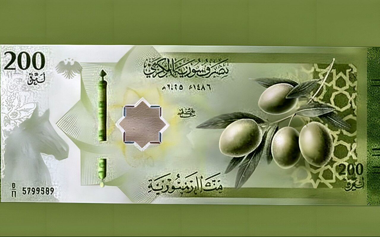 الدولار يواصل ارتفاعه أمام الليرة في مصرف دمشق اليوم الإثنين