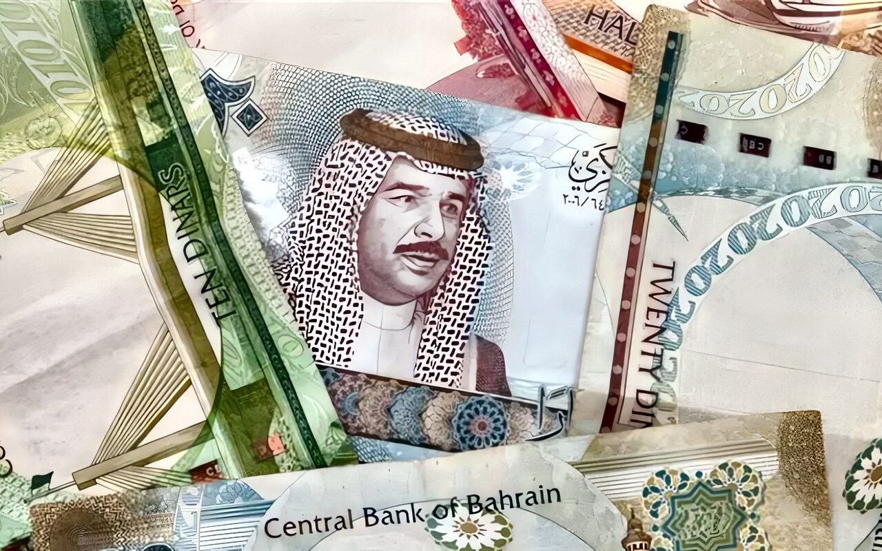 ارتفاع سعر الدينار البحريني مقابل الجنيه في البنك المركزي المصري