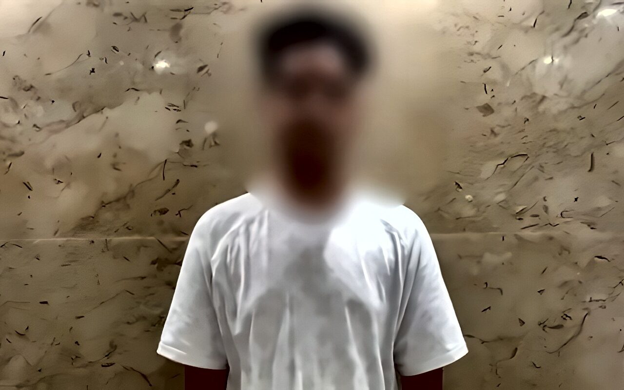صفحات وهمية لبيع الأسلحة البيضاء.. ضبط متهمين بالنصب على راغبي الشراء