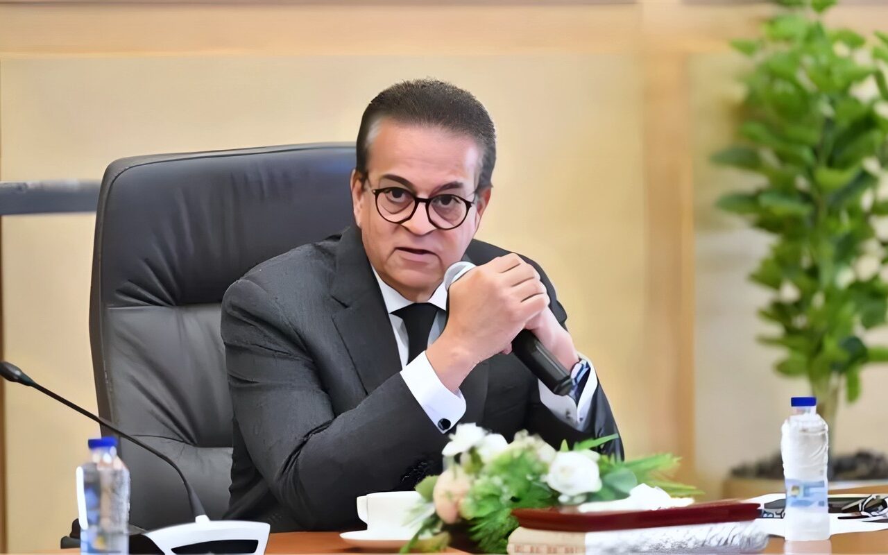 وزير الصحة يطلع على نتائج التحقيقات في واقعة مستشفى 6 أكتوبر.. ويقرر إنهاء التعاقد مع شركة الأمن
