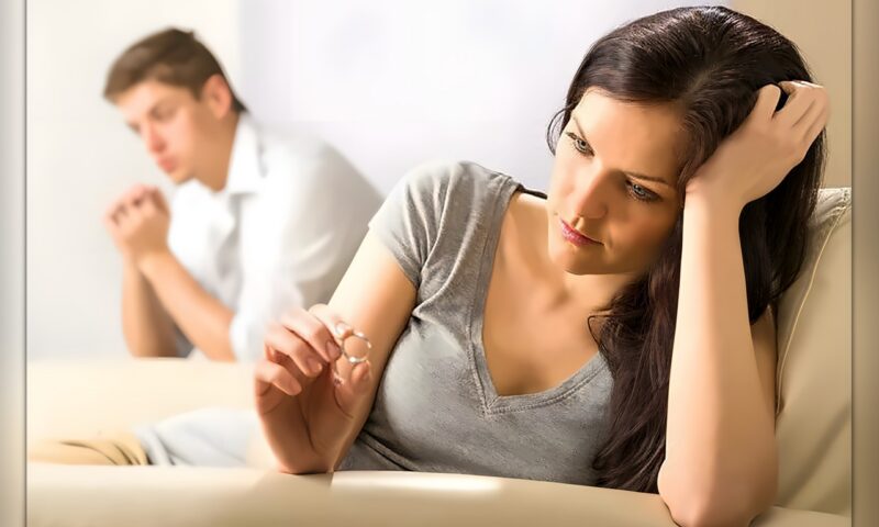 على من تقع مسؤولية رعاية والد الزوج؟.. نيفين مختار توضح دور الابن وزوجته