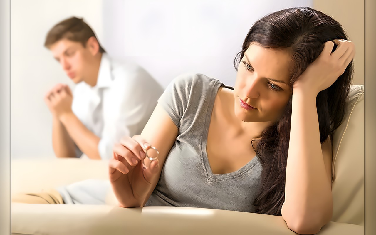 على من تقع مسؤولية رعاية والد الزوج؟.. نيفين مختار توضح دور الابن وزوجته
