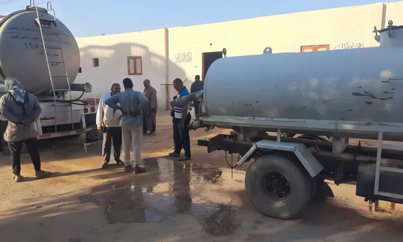تدخل عاجل لحل أزمة انقطاع المياه بقرية جدة في باريس الوادي الجديد