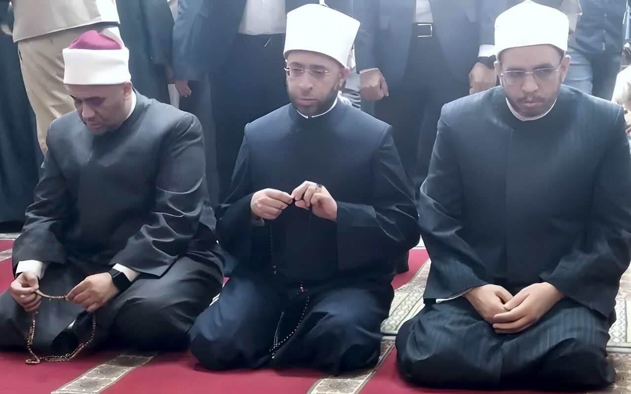 وزير الأوقاف: 300 إمام وخطيب بالقليوبية يشاركون في دورات تدريبية لمواجهة الفكر المتطرف وتحسين الأداء اللغوي