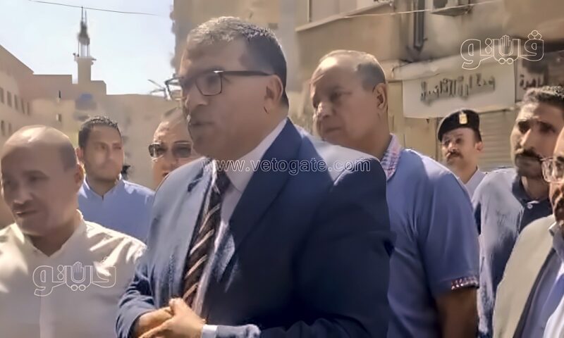 محافظ قنا لبائع:”اتفضل دخل حاجتك جوه بلاش نرجع للمصيبة الأولي تاني”(فيديو)