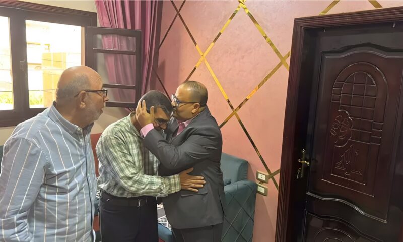نقابة المعلمين تدعم مدير مدرسة المنوفية بعد واقعة الاعتداء عليه بسلاح أبيض ويكرمه