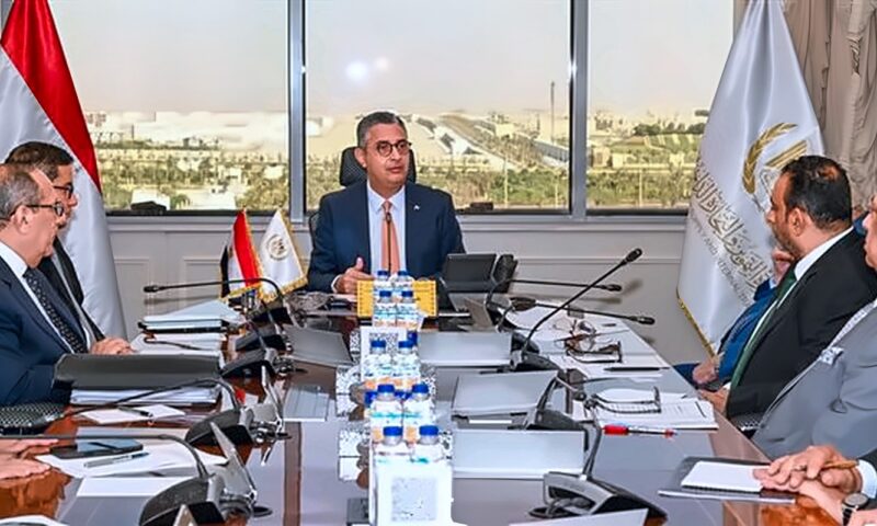 وزير التموين: متابعة مستمرة لتوافر الدقيق الحر وانتظام منظومة إنتاج الخبز الحر والفينو