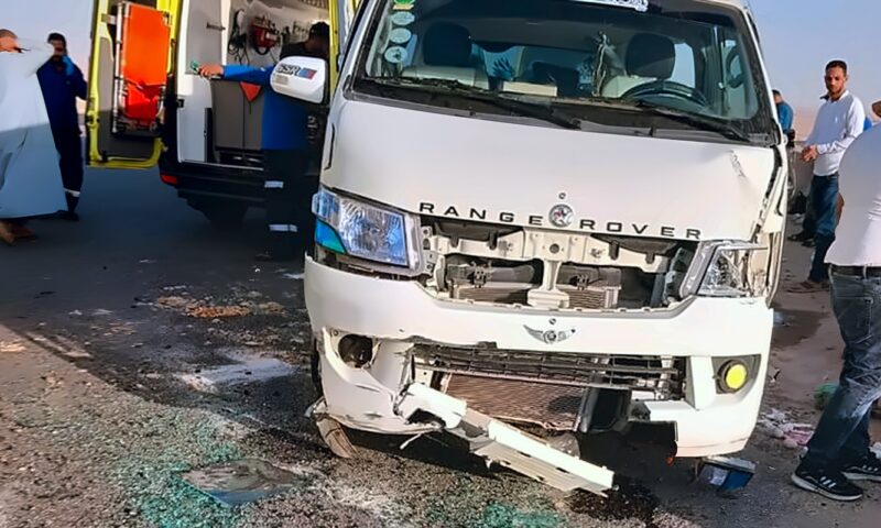 اختلال عجلة القيادة وراء إصابة 6 أشخاص في انقلاب ميكروباص بأطفيح