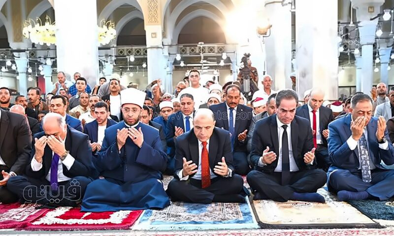 وزير الأوقاف ومحافظ الغربية ورئيس الوطنية للإعلام يؤدون صلاة الجمعة بمسجد السيد البدوي
