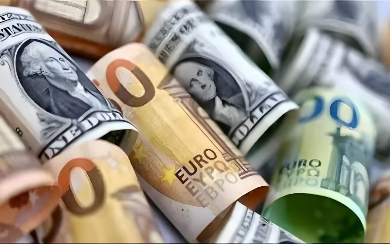 أسعار العملات في مصر اليوم الأحد 25 أكتوبر
