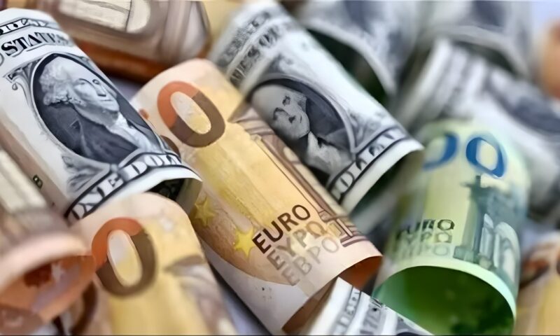 أسعار العملات في مصر اليوم الأحد 25 أكتوبر
