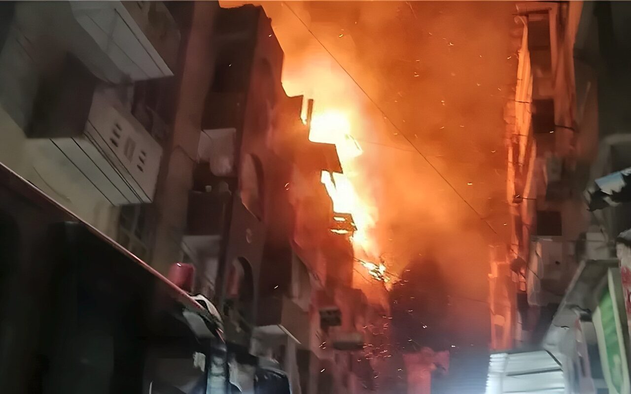 النيابة تنتدب المعمل الجنائي لكشف أسباب حريق مخزن أخشاب بعزبة الزيتون في قليوب