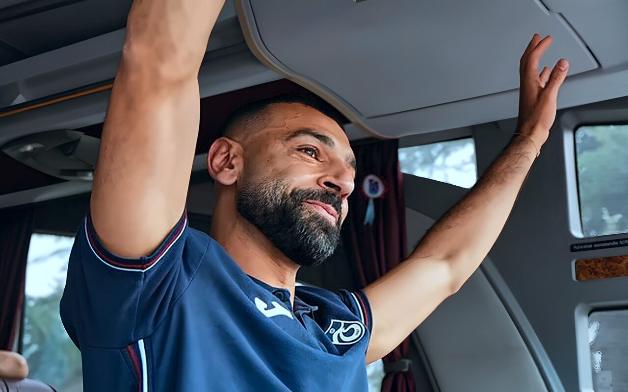 جماهير طرابزون تستقبل محمد صلاح بالهتافات قبل مواجهة سامسون بالدوري التركي (فيديو)