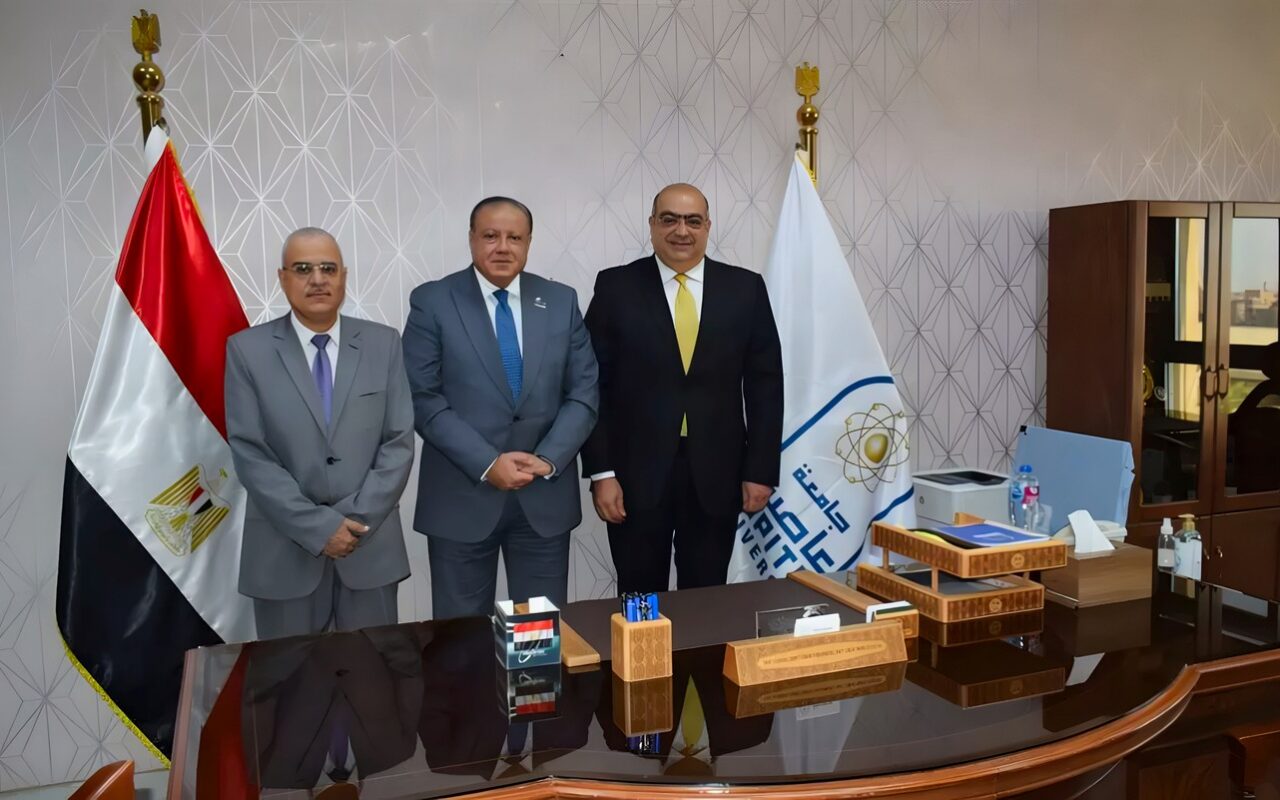 جامعة العاصمة تستقبل رئيس الجهاز المصري للملكية الفكرية لتعزيز التعاون ودعم الابتكار
