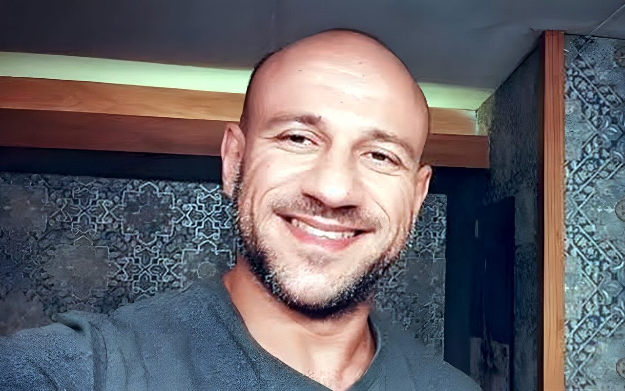 خرج من عباءة المزاريطة، رحلة أحمد مكى في التمرد على الكوميديا وإعادة اكتشاف نفسه فنيا