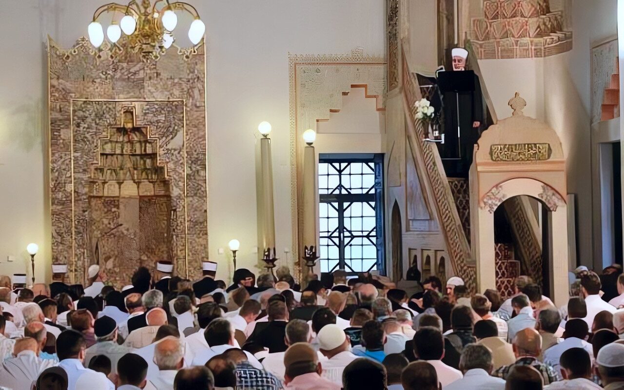 «الذوق العام.. رقي السلوك وجمال الأخلاق».. موضوع خطبة الجمعة اليوم بجميع المساجد
