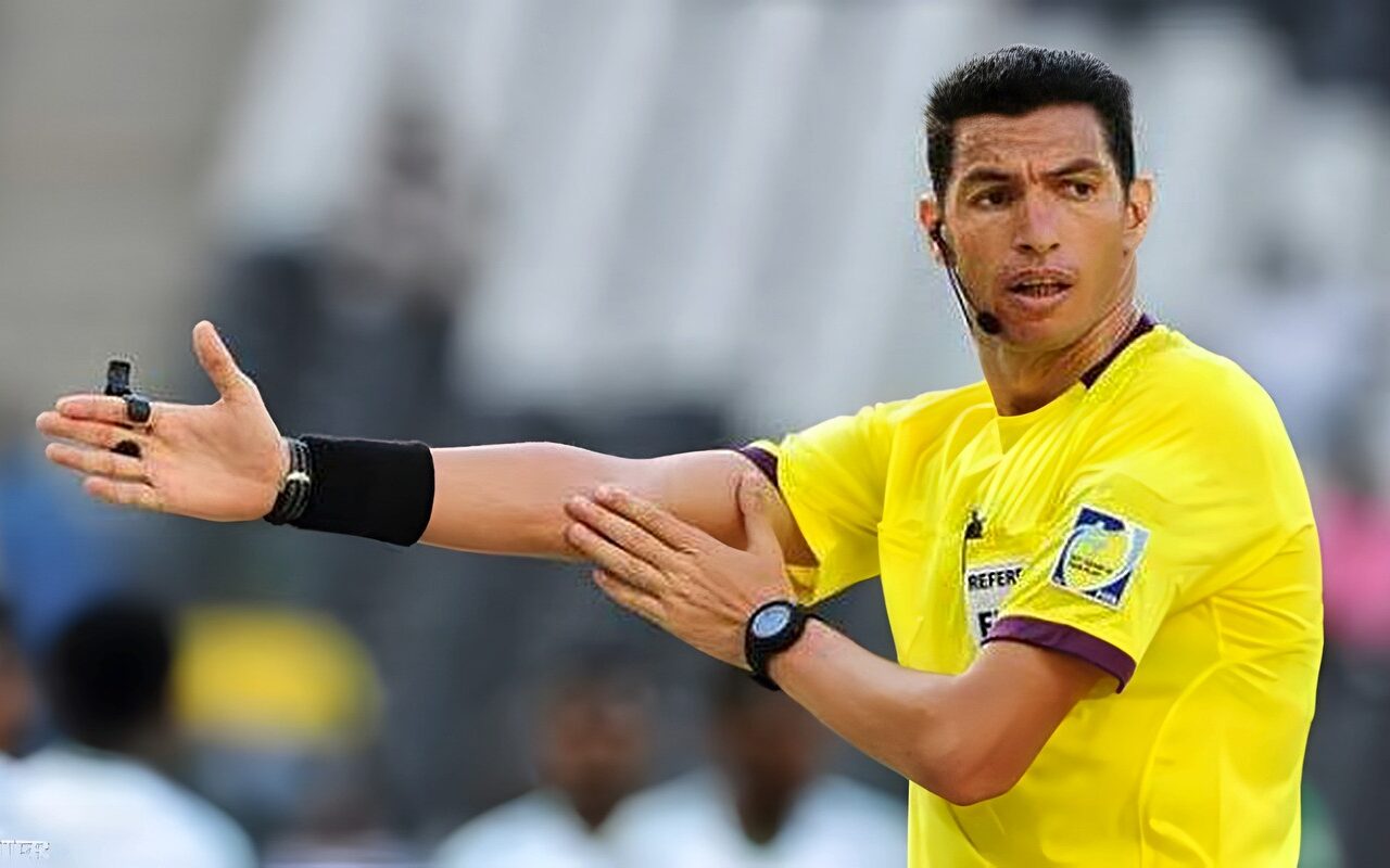 جهاد جريشة يقيم حكم القمة.. ويكشف الخطأ الأبرز في مباراة الأهلي والزمالك