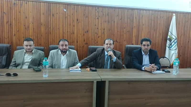 صناعة الملابس تنظم ورشة عمل للمصانع في بني سويف للتعريف بقانون العمل الجديد