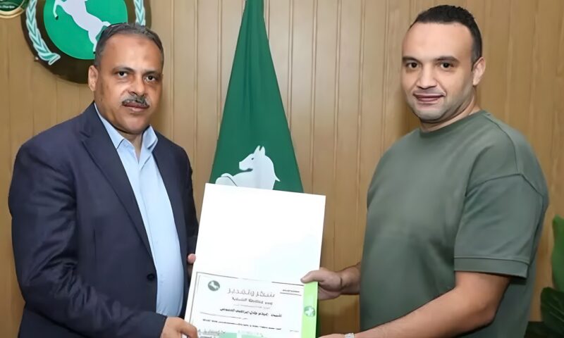 “الأشموني” يكرم المشاركين في تنفيذ التطبيق الرسمي لمحافظة الشرقية