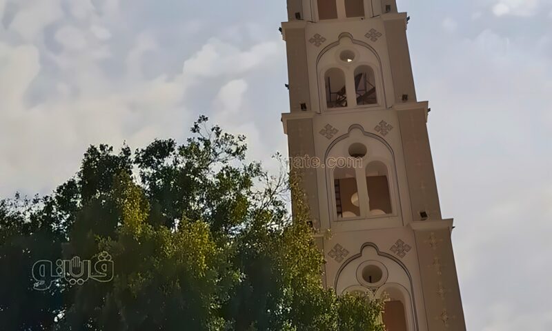أجراس الكنائس تدق في قنا بالتزامن مع احتفالات ذكرى نصر أكتوبر (فيديو)
