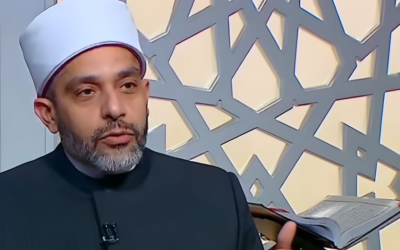 أمين الفتوى يوضح حكم حجب الأم الميراث لسنوات بسبب الأبناء الصغار