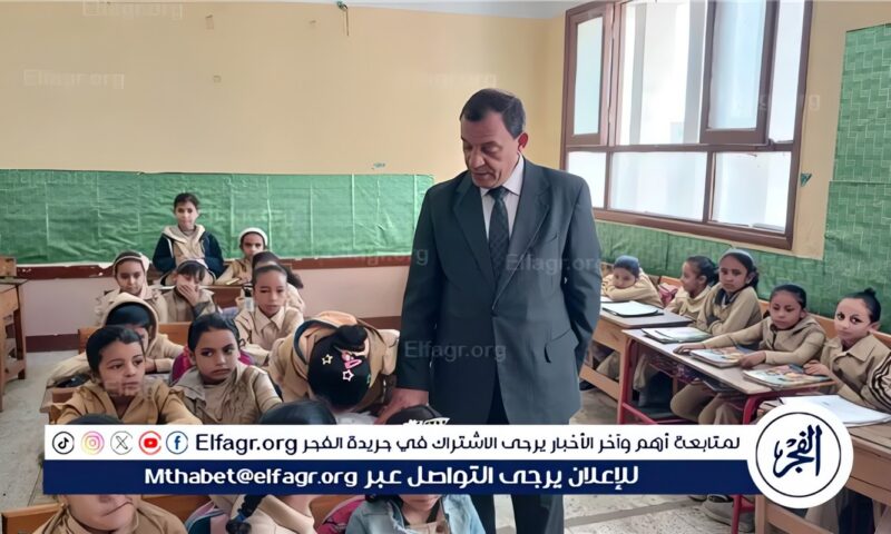 وكيل تعليم بني سويف يتابع مدارس ناصر ويهنئ ثالث الجمهورية بأخصائي المسرح