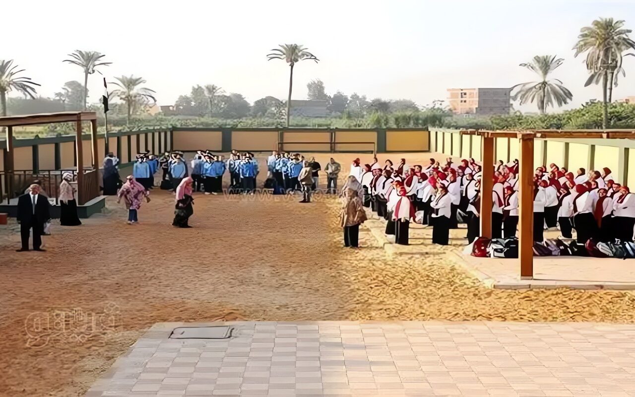 “خناقة بنات”، إصابة 3 طالبات في مشاجرة داخل مدرسة السيدة نفيسة الثانوية بالقاهرة