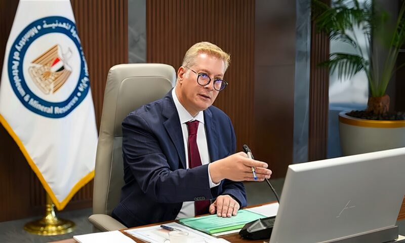 وزير البترول يصدر حركة تغييرات محدودة شملت عددا من رؤساء شركات القطاع