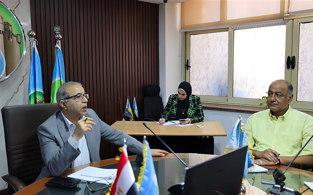 سامي قنديل يتابع مؤشرات الأداء ومأمونية الصرف الصحي بالإسكندرية