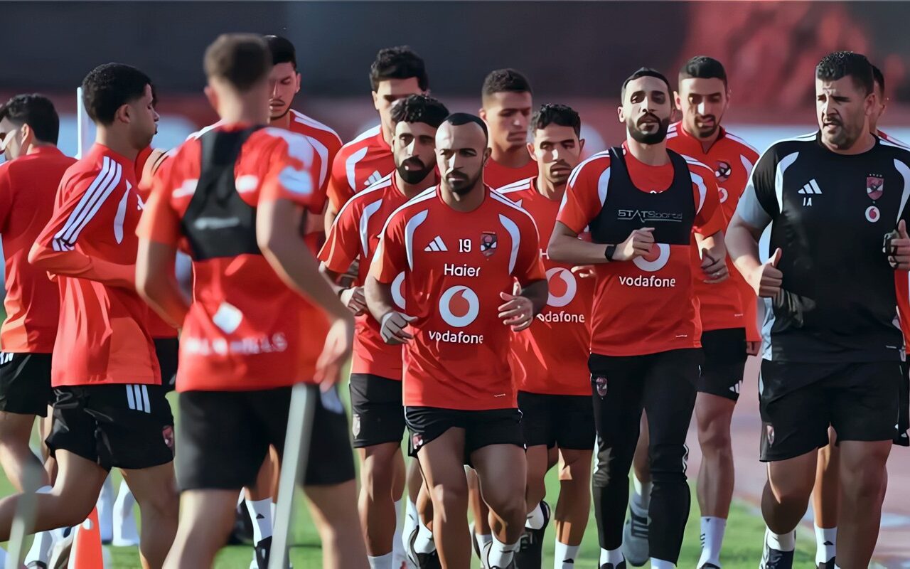 عموتة يعلن قائمة الأهلي ضد القناة في الدوري المصري