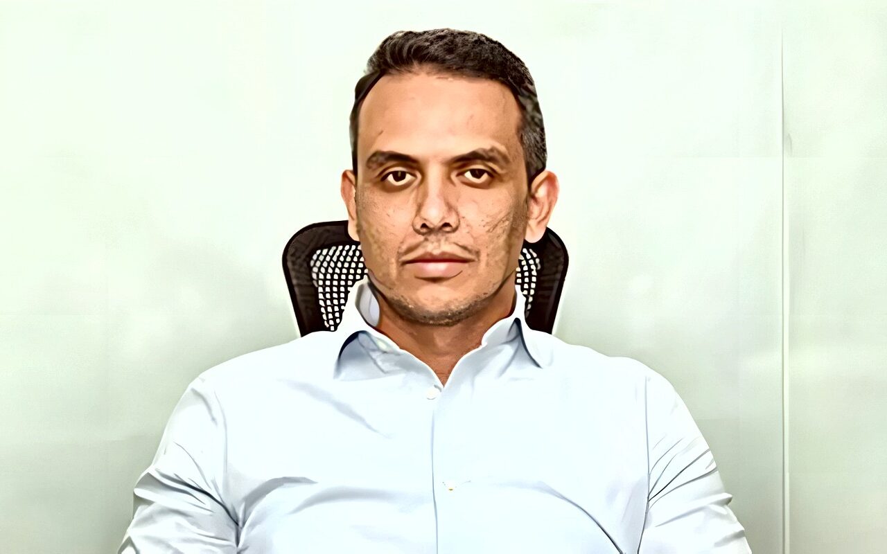 هاني جنينة: الدولار أعلى من قيمته العادلة بـ10% والجنيه يتحسن مع تراجع فاتورة الطاقة