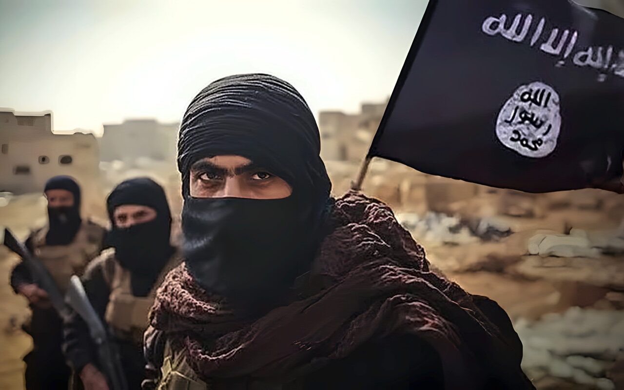 من يحاكم معتقلي داعش؟ قصة الخلاف بين بغداد ودمشق على مصير الآلاف