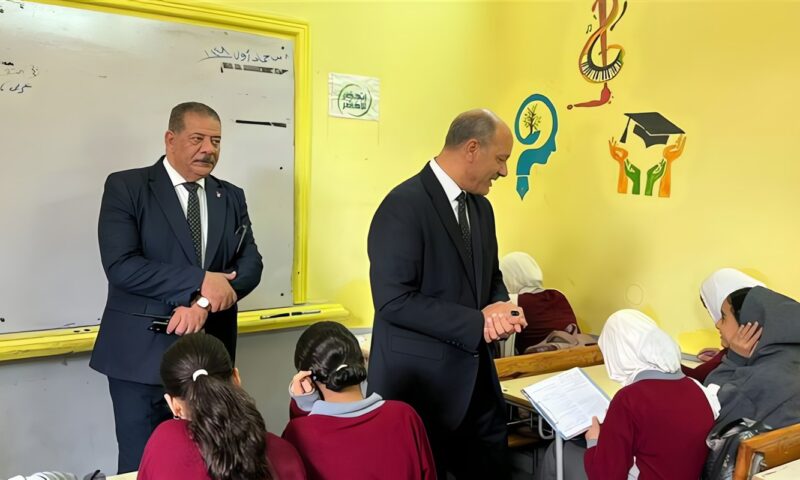 وكيل التعليم بالإسكندرية: الانضباط يبدأ من داخل الفصل والمواظبة مفتاح التفوق