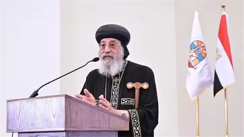 بحضور كهنة عين شمس، البابا تواضروس يلقي العظة الأسبوعية من كاتدرائية العباسية