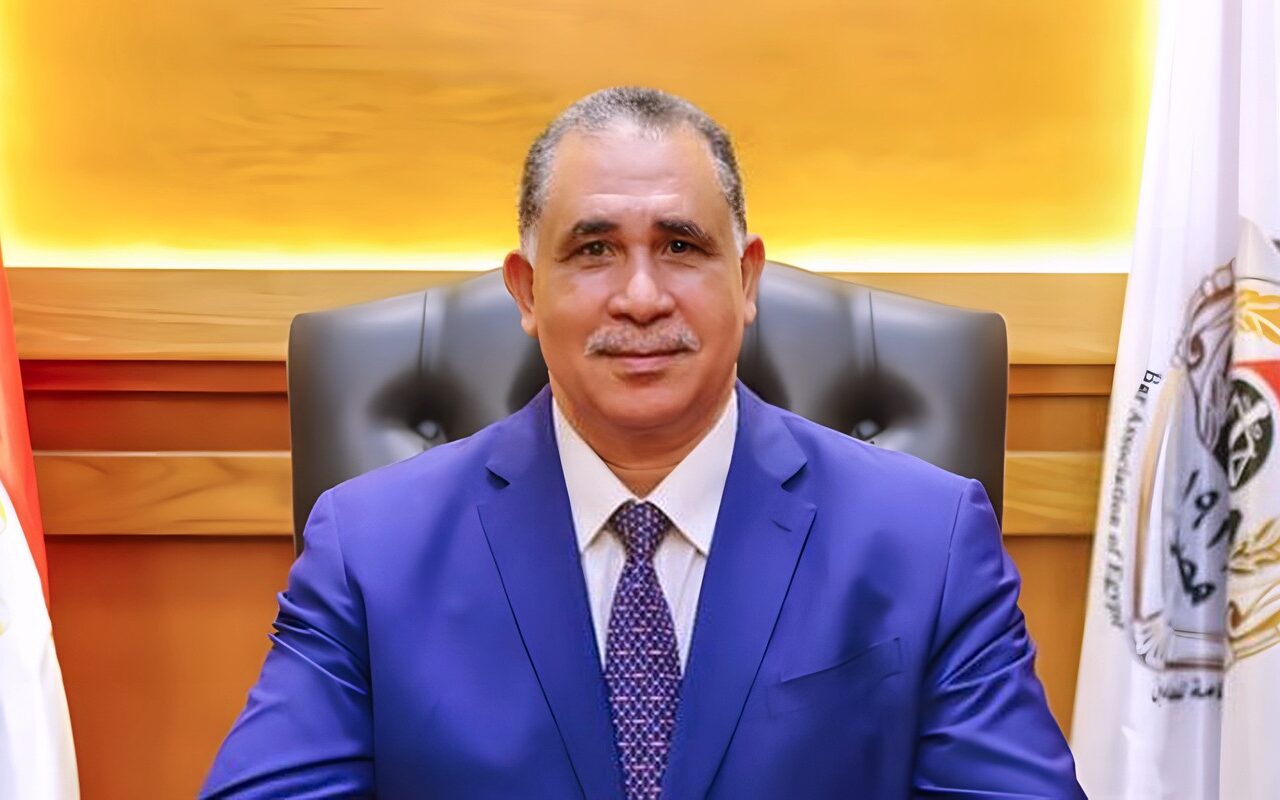 تفاصيل لقاء عبد الحليم علام عددا من محامي بني سويف