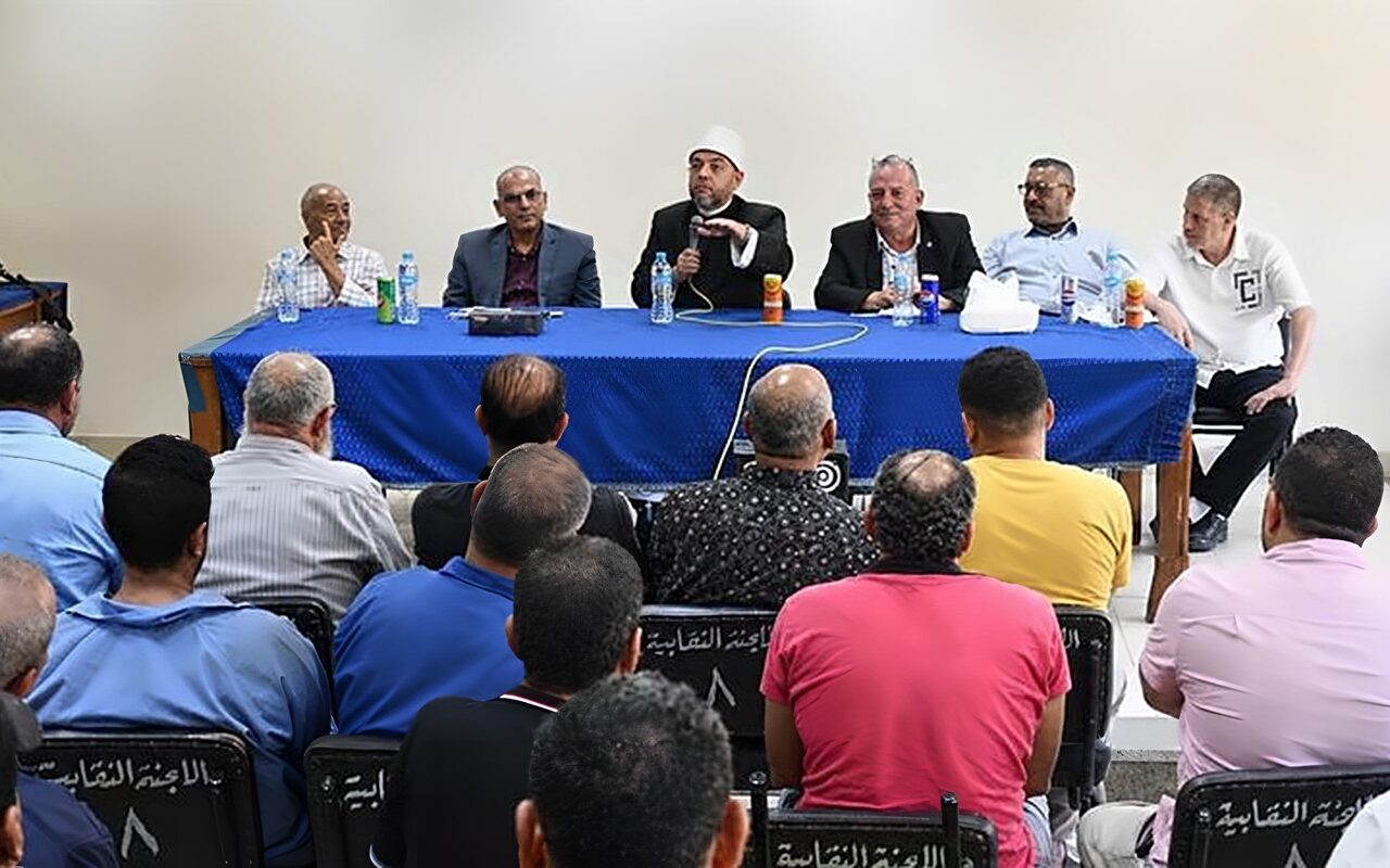 “السكك الحديدية” تنظم ندوة توعوية للعاملين بورش الهيئة لتعزيز الوعي المهني