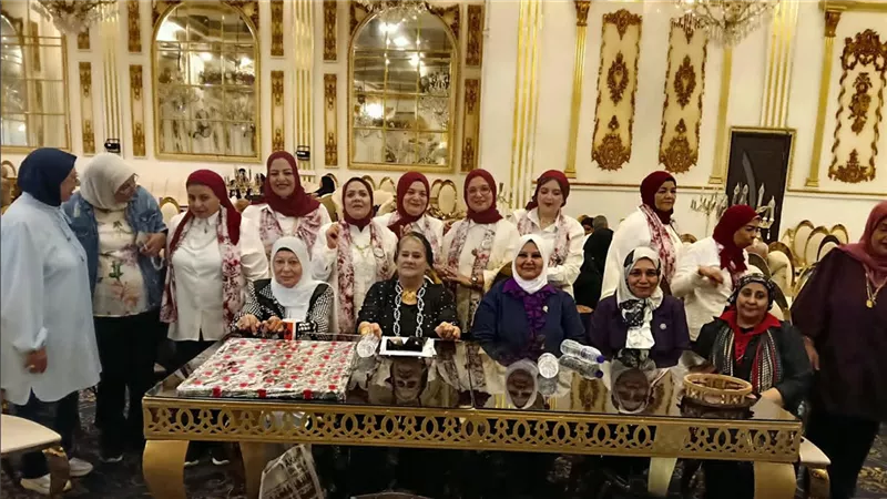 فقرات فنية وغنائية، نادي السعادة بطلخا يحتفل باليوم العالمي لكبار السن