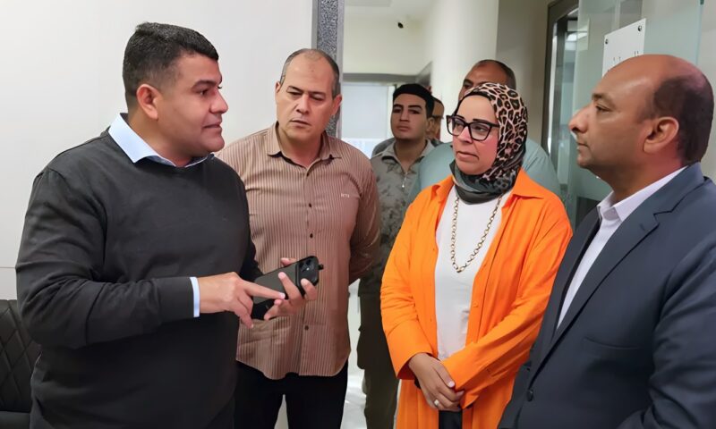 رئيس صرف الإسكندرية يتفقد غرفة العمليات المركزية لمتابعة سرعة الاستجابة للبلاغات