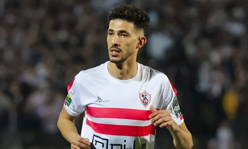 أحمد فتوح يدعم الزمالك من المدرجات خلال مواجهة زد في كأس عاصمة مصر