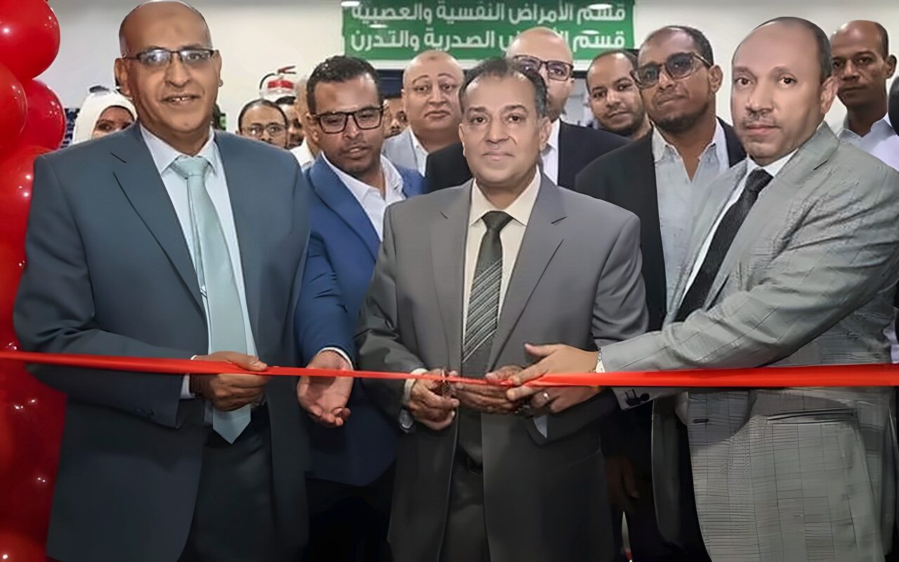 رئيس جامعة قنا يفتتح وحدات العناية المركزة الجديدة بمستشفى الطوارئ الجامعي (صور)