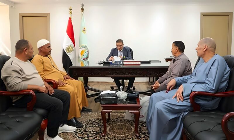 وزير الزراعة يلتقي فلاحي البحيرة، مطالب بتوفير الأسمدة وتطهير المساقي وتشديد الرقابة على الأسواق