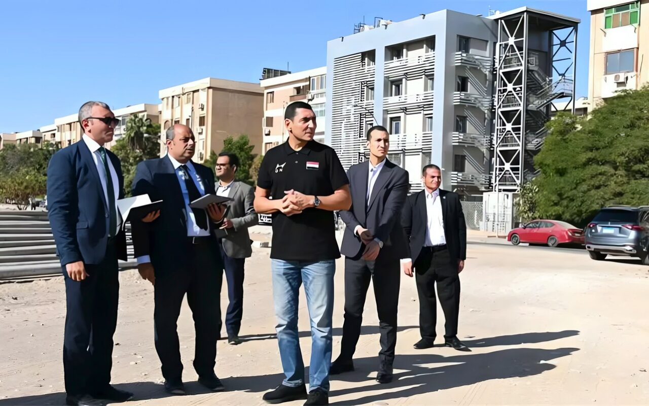 وزير الرياضة يتفقد قطعة أرض مخصصة لمنشأة رياضية بالسادس من أكتوبر